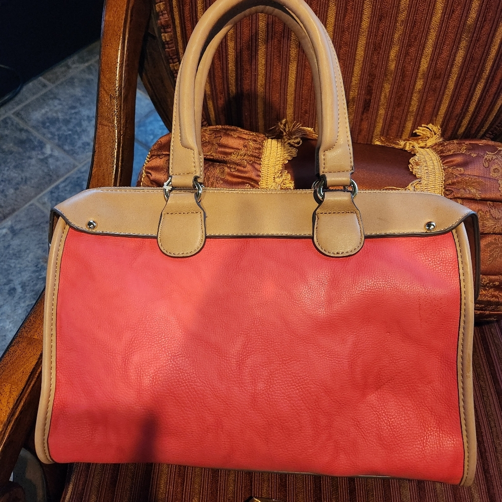 NWT Charming Charlie handbag .